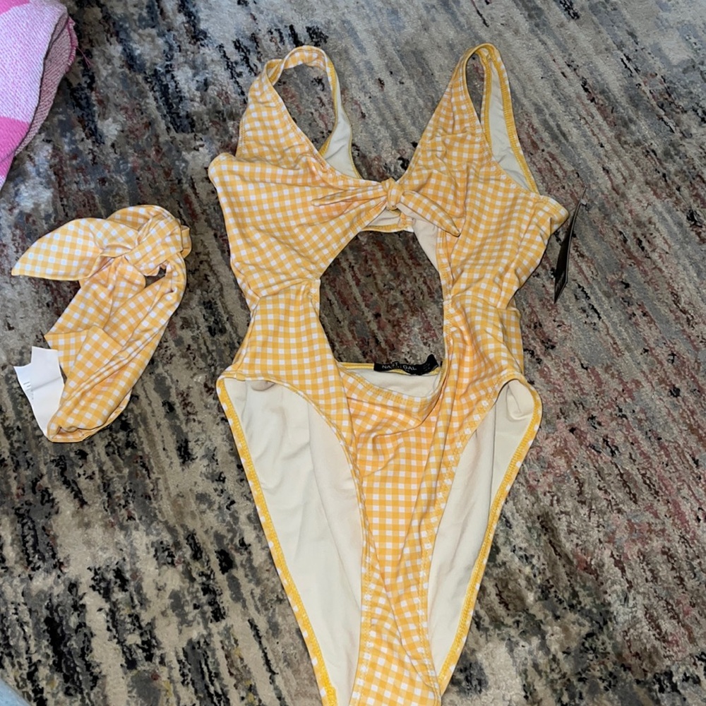Swim suit